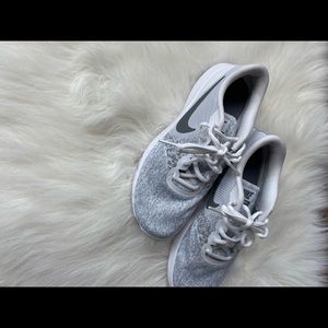 Excellent Used Condition Nike Flex Contact  7 1/2